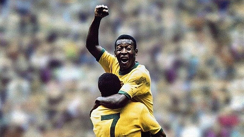 Pelé sinh ngày 23/10/1940 tại Brazil-nơi sản sinh ra những thiên tài bóng đá